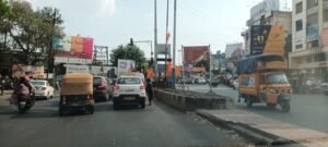 Pune: Kondhwa residents grapple with increasing traffic, demand widening of road from Jyoti hotel chowk to Konark Pooram